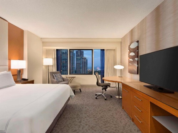 Swissotel Chicago image 12