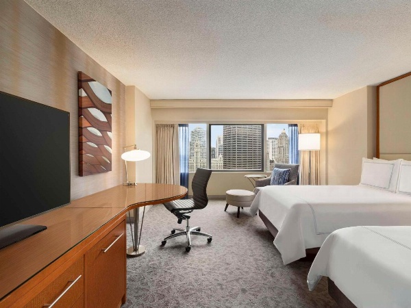 Swissotel Chicago image 7